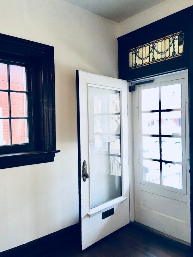 Front Door - 343 College Ave Unit 1