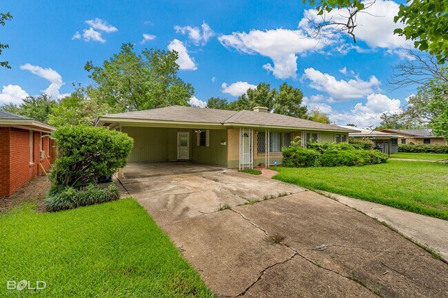 Photo - BEAUTIFUL 3 BEDROOM 2 BATH IN BOSSIER