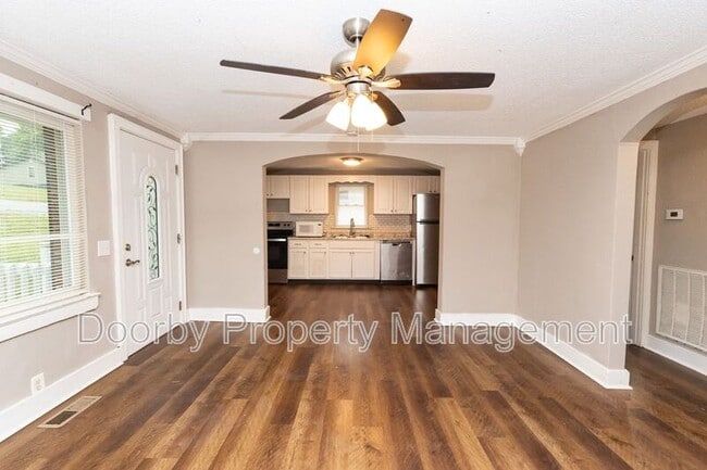 Photo - 403 Warren St