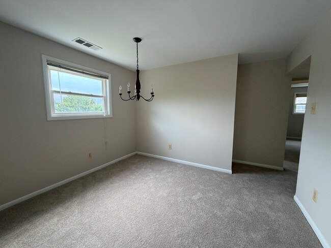 17 Warren Lodge Ct
