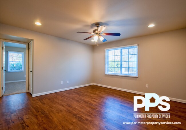 Photo - 2145 Bolton Rd NW