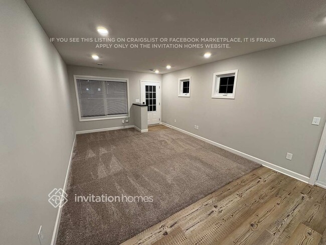 Photo - 10936 Zest St NE