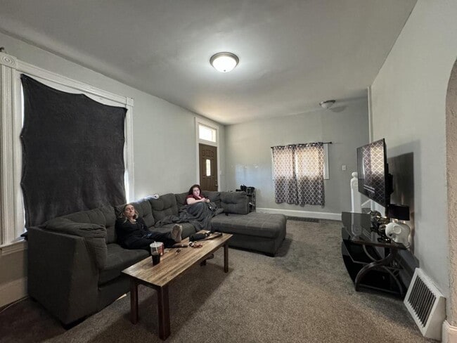 Photo - 1924 Banks Ave