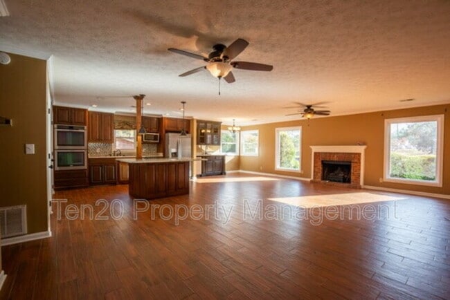 Photo - 2813 Edgewood Rd