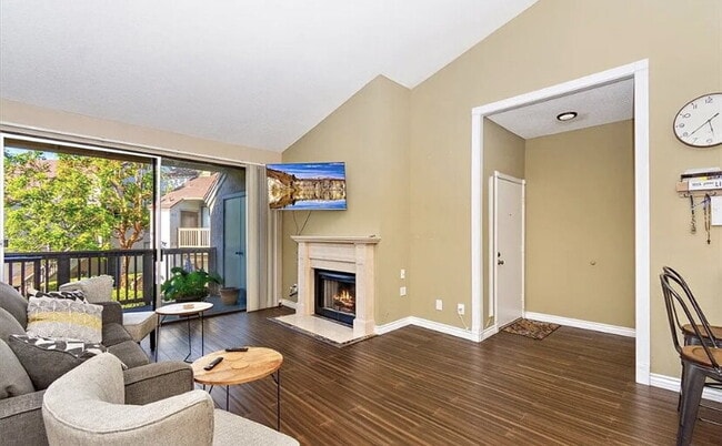 Well-maintained 1 bedroom, 1 bathroom cond... - Well-maintained 1 bedroom, 1 bathroom cond... Apartment