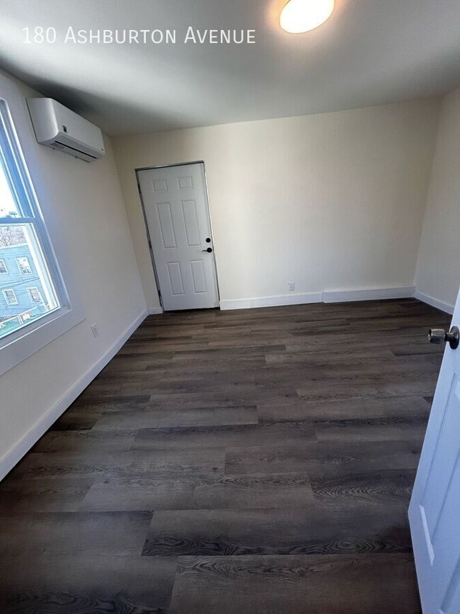 Photo - 180 Ashburton Ave