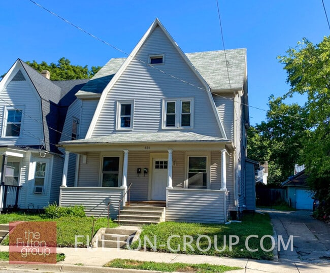 Photo - 815 Baldwin St SE Unit 1