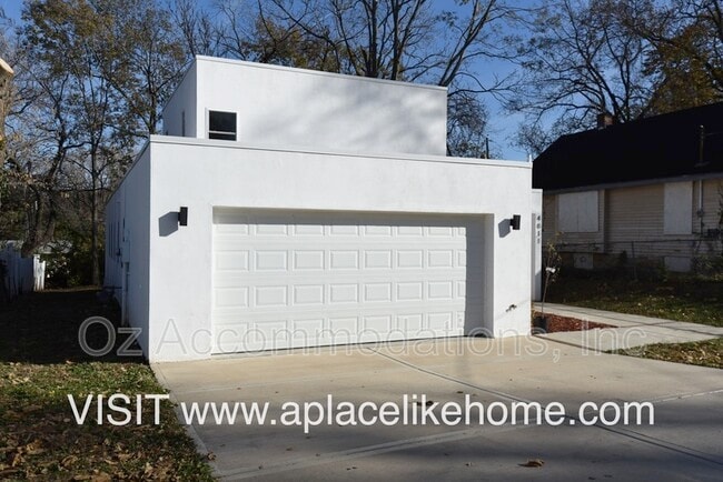 Photo - 4011 S Minnie St