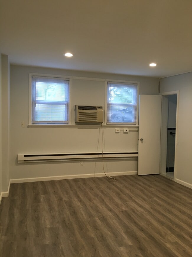 Photo - 29 S Adelaide Ave