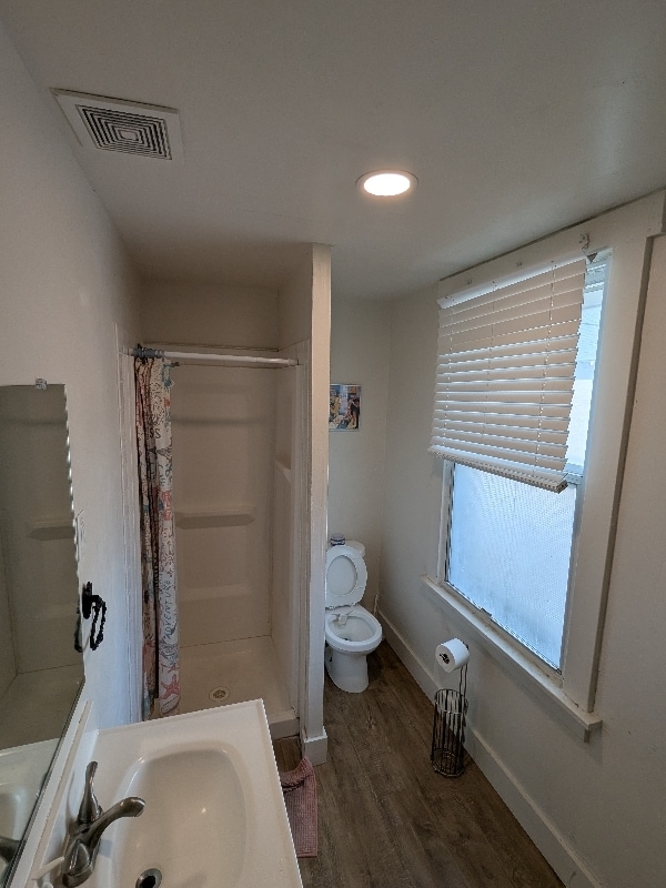 Photo - 106 E 1st S
