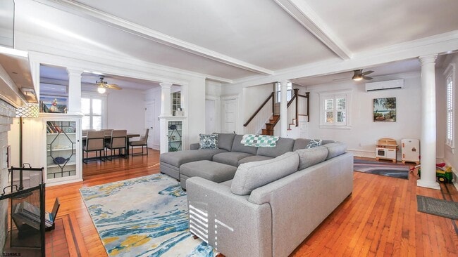 Photo - 5403 Ventnor Ave