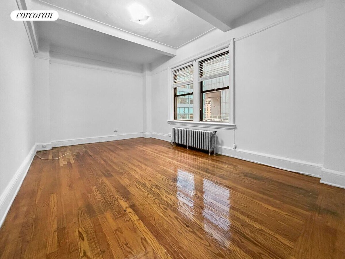 Photo - 155 E 52nd St