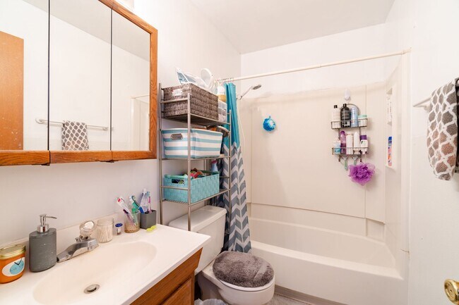 Photo - 1938 Franklin St Townhome