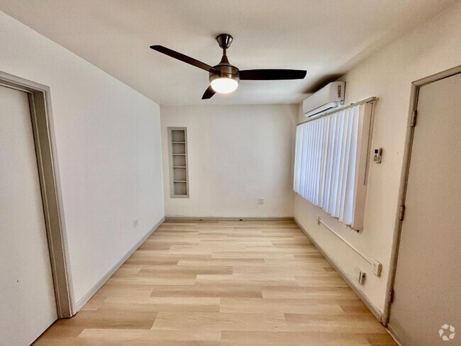 Building Photo - 1597 North Van Ness Avenue Unit B Rental