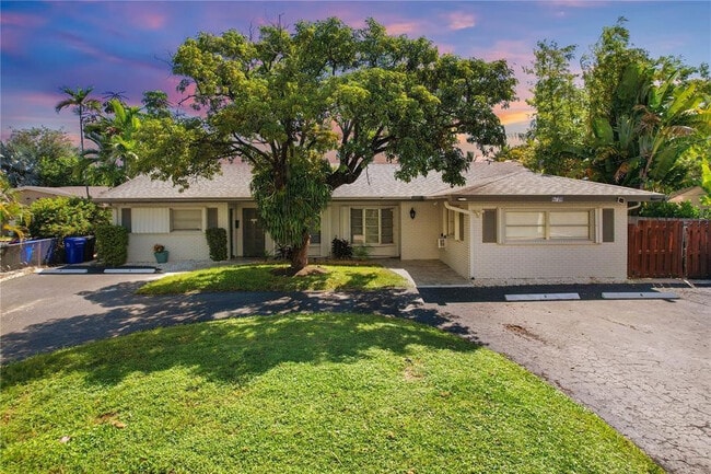 Building Photo - 5720 NE 27th Ave