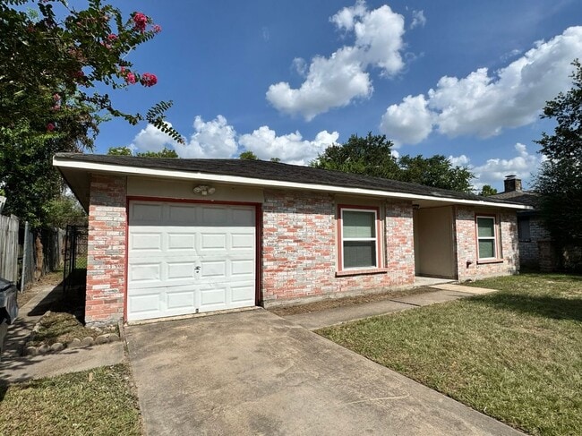 Building Photo - 9606 Shady Tree Ln