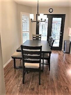 Photo - 425 Sunnybrook Ct