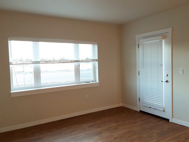 Photo - 21206 Thornhill Ln Unit #21206