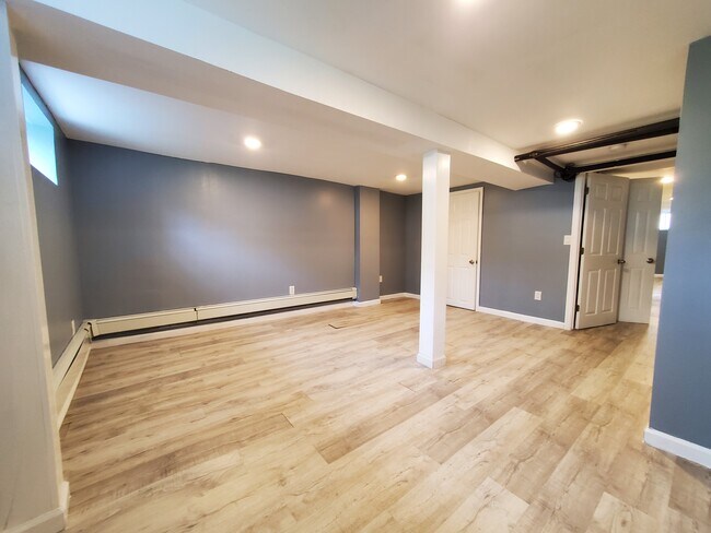 Photo - 192 Grant Ave Unit B