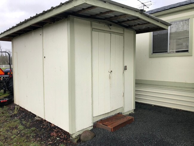 Photo - 3 bed, 2 bath Country Home for rent!