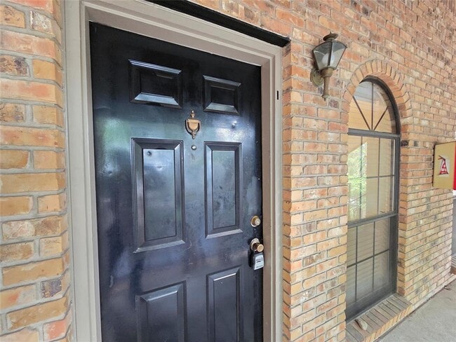 Photo - 505 W 18th St Unit I