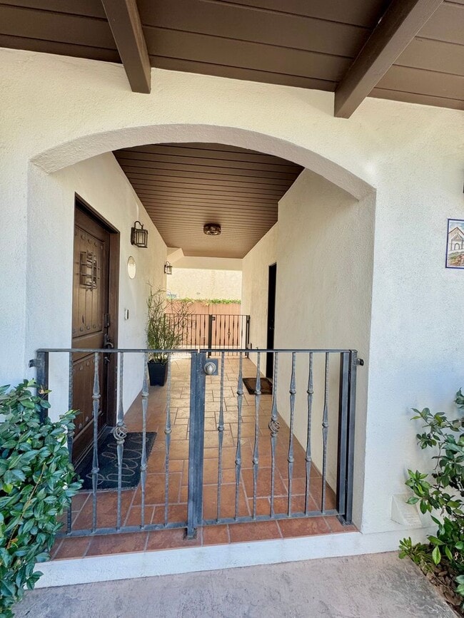 Photo - 4034 Madison Ave Unit B