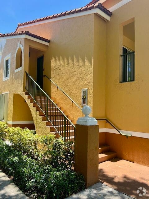 Building Photo - 110 Yacht Club Way Unit 208 Rental