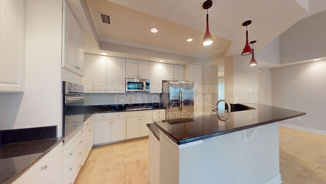 Building Photo - 330 N Shore Cir Unit 1122