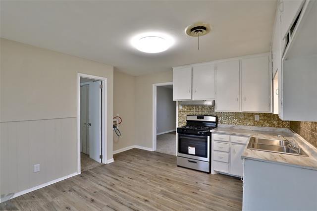 Photo - 919 N La Salle Dr