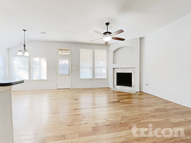 Photo - 2205 Highland Hills Dr