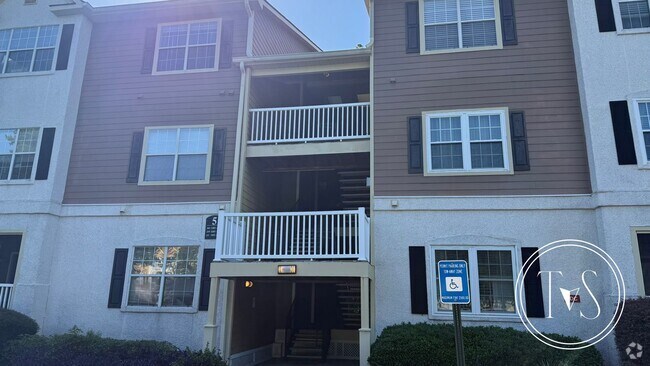 Building Photo - SPRING MOVE-IN SPECIAL: $100 OFF/MONTH FOR... Rental