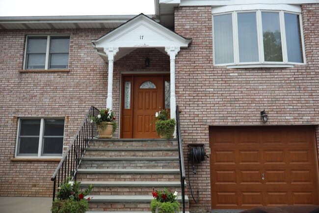 Building Photo - 17 Bronxville Ln Rental
