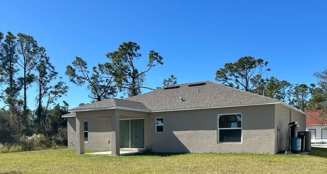 Photo - BRAND NEW CONSTRUCTION 3/2 North Port
