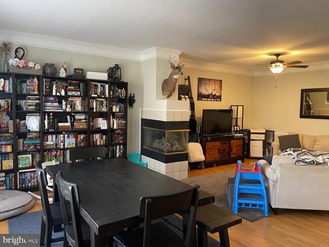 Photo - 4129 Trowbridge St