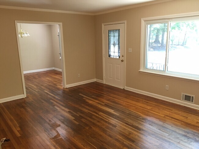Building Photo - 2185 Enon Rd Rental