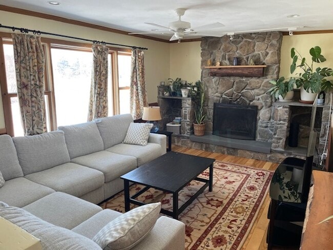 Photo - 3 Bedroom Home in South Burlington VT Available 4/1!