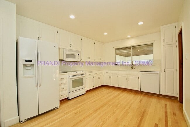 Photo - 1407 Donna St