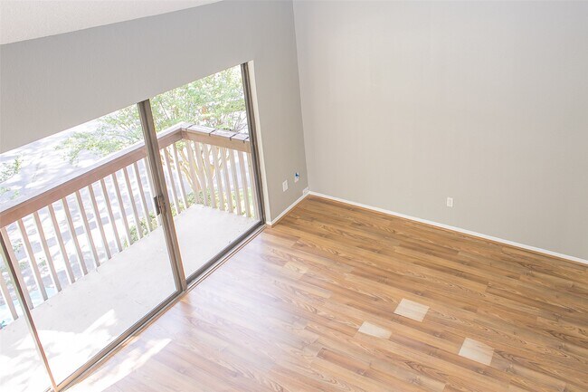 Photo - 12900 Walden Rd Unit 220B