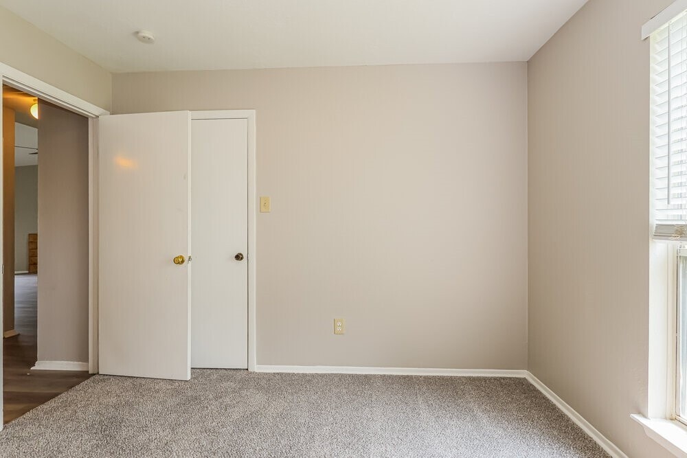 Photo - 12627 Day Hollow Ln
