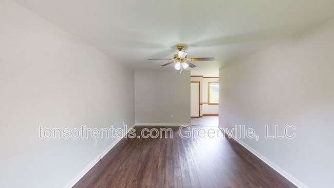 Photo - 121b Hipps Ave