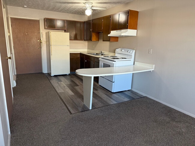 Hitchcock Apartments