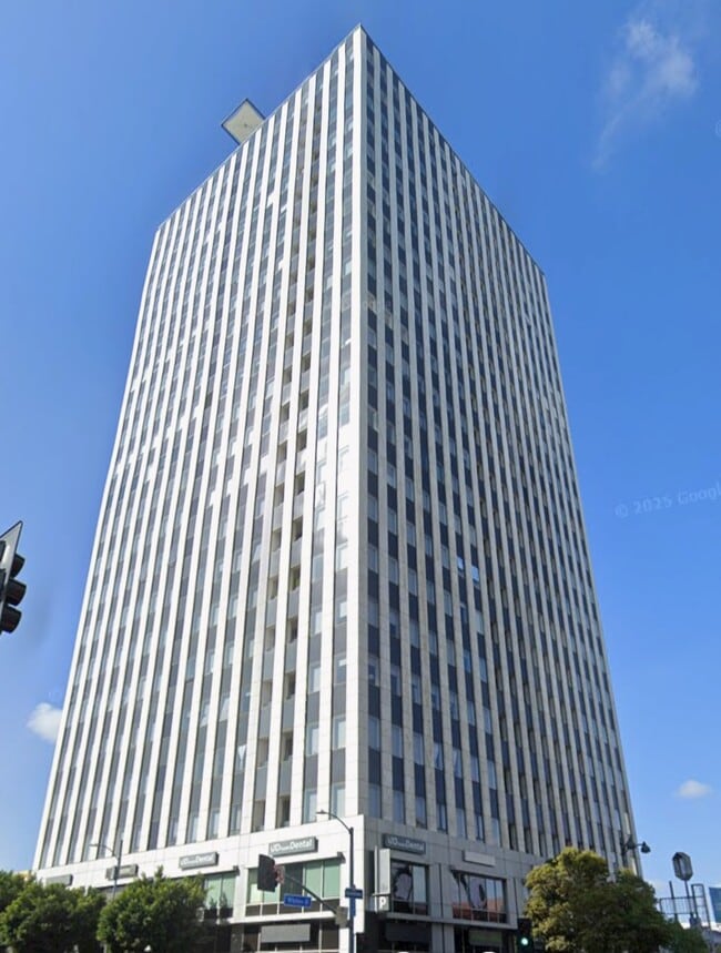 Building Photo - 3810 Wilshire Blvd Unit 307 Rental