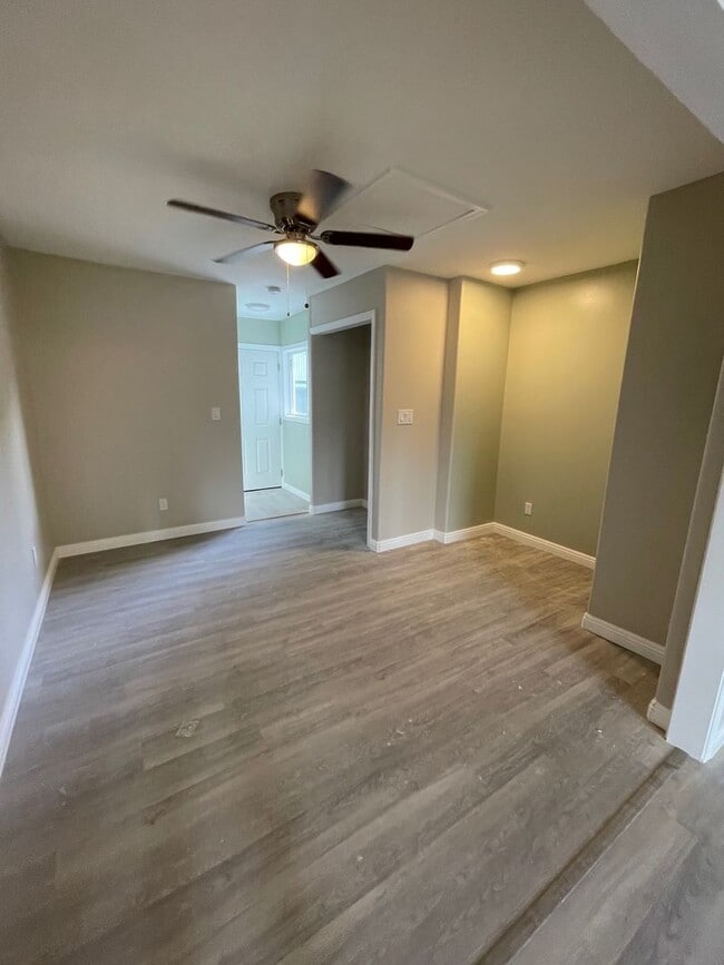 Photo - 3 bedrooms, 4 baths and detached bedroom/d...