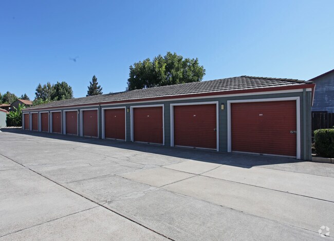 Photo - Lakeshore Meadows