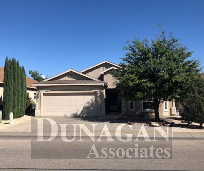 Stunning Fully Furnished, 3 bedroom 2 bath... - Stunning Fully Furnished, 3 bedroom 2 bath... House