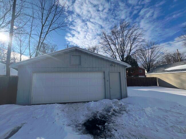 Photo - 126 N 4th Ave