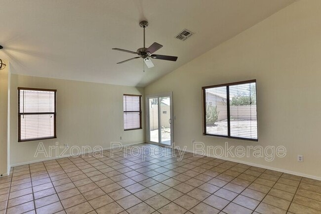 Photo - 1885 E Palomino Dr