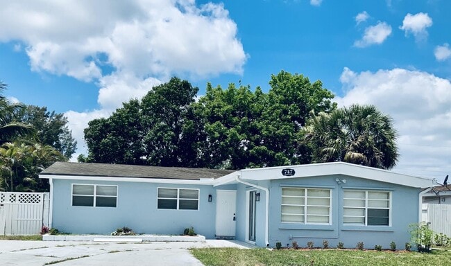 Photo - 747 Orchid Dr Casa