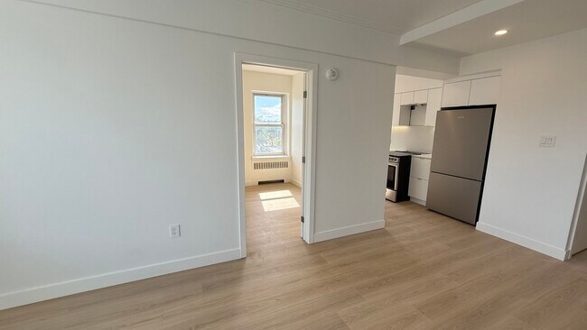 Photo - 10 Av. Rosemount Unit 505