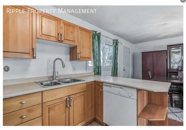 Photo - SPACIOUS 3 BEDS, 1.5 BATHS MAIN FLOOR | PRIVATE FENCED BACKYARD